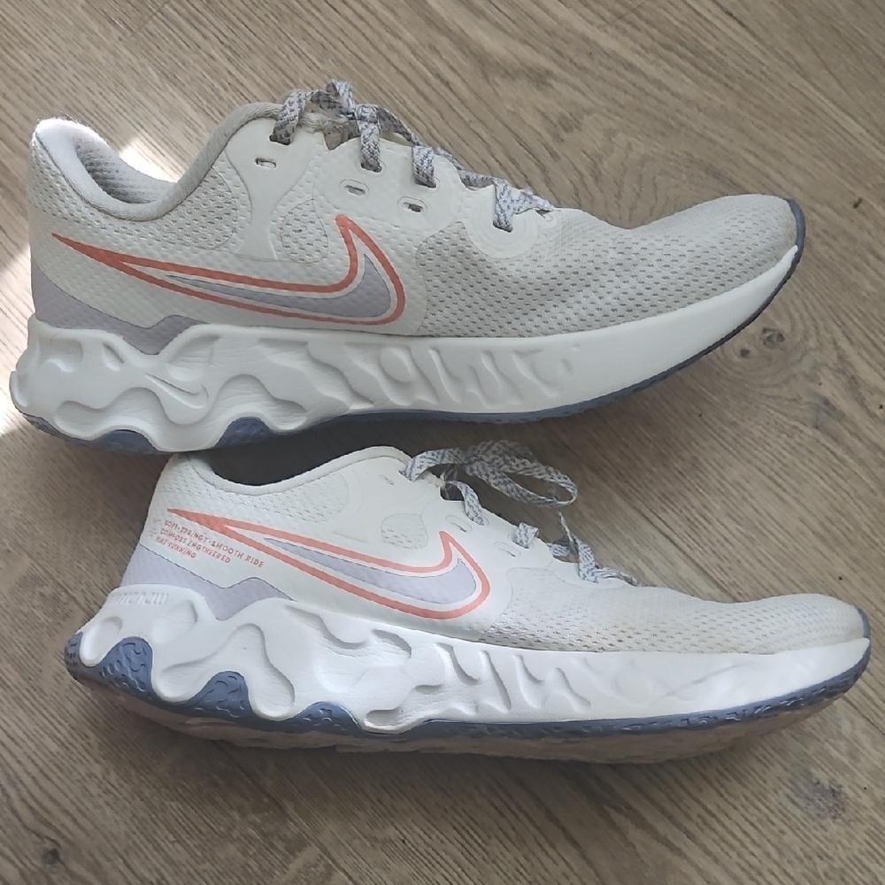 Nike Renew Run 2 Sz 10.5